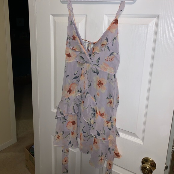 Never been worn fashion Nova floral dress - Picture 3 of 3